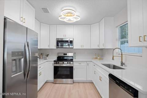 824 S 10th Street, Fernandina Beach FL - photo 14 of 32