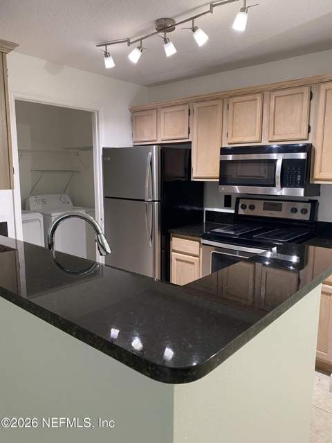7701 Timberlin Park Boulevard #524, Jacksonville FL - photo 14 of 17