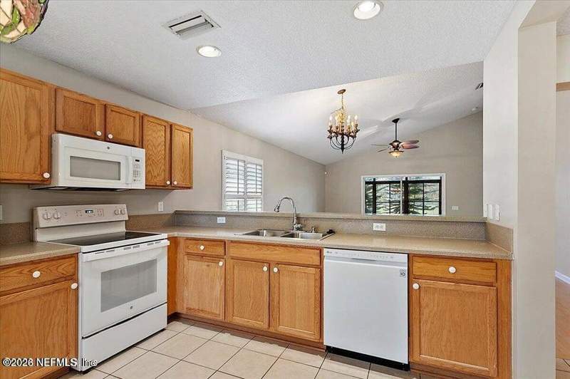 3 bedroom Single Family Residence at 1212 Coghill Circle, Wgv Cascades, St. Augustine — photo 5