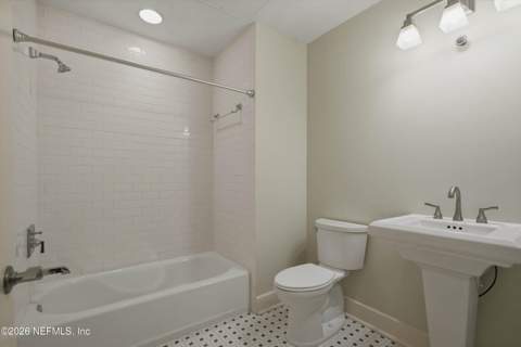 1661 Riverside Avenue #305, Jacksonville FL - photo 24 of 36
