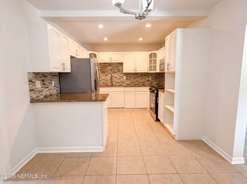 3 bedroom Single Family Residence at 5928 Lake Ridge Avenue, Not Validd, Jacksonville — photo 2