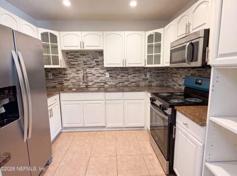 5928 Lake Ridge Avenue, Jacksonville FL - photo 7 of 20