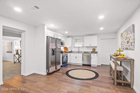 1623 St Clair Street, Jacksonville FL - photo 10 of 24