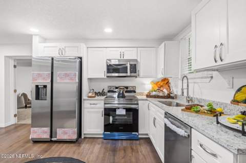 1623 St Clair Street, Jacksonville FL - photo 9 of 24