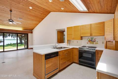 1209 Manucy Road, Fernandina Beach FL - photo 12 of 37