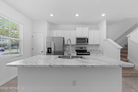 8335 Asteroid Street, Jacksonville FL - photo 7 of 29