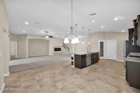 15815 Canoe Creek Drive, Jacksonville FL - photo 22 of 60