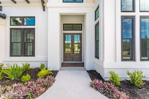 9149 Woodsman Cove Lane, Jacksonville FL - photo 11 of 92