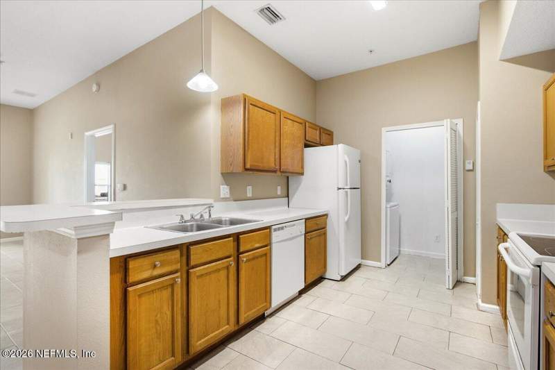 2 bedroom Condominium at 6100 Maggies Circle #104, Natures Hideaway, Jacksonville — photo 5