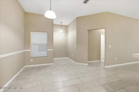 6100 Maggies Circle #104, Jacksonville FL - photo 9 of 31