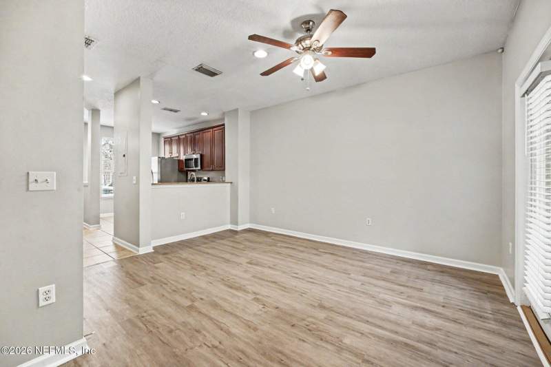 2 bedroom Townhouse at 1517 Fieldview Drive, Kendall Pointe, Jacksonville — photo 4