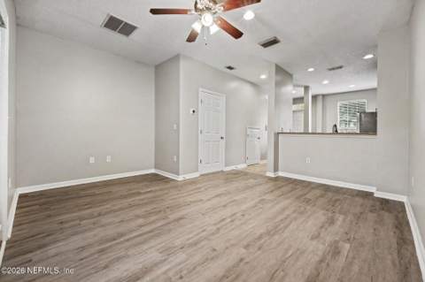 1517 Fieldview Drive, Jacksonville FL - photo 8 of 29