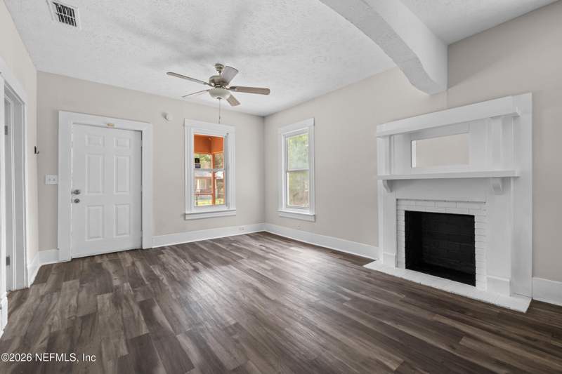 3 bedroom Single Family Residence at 4003 Walnut Street, Walnut Heights, Jacksonville — photo 4