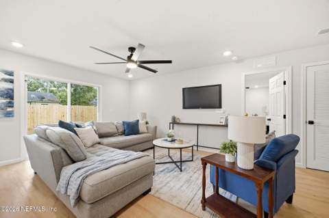 3026 Lowell Avenue, Jacksonville FL - photo 10 of 26