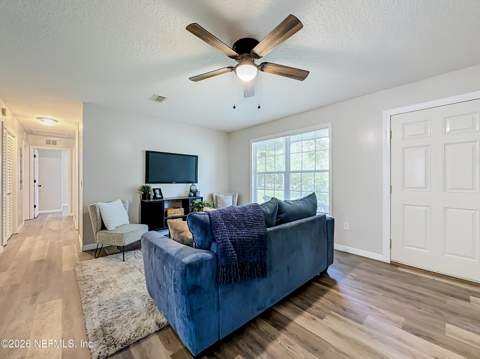 7941 Sycamore Street, Jacksonville FL - photo 7 of 48