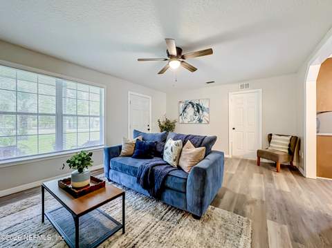 7941 Sycamore Street, Jacksonville FL - photo 8 of 48