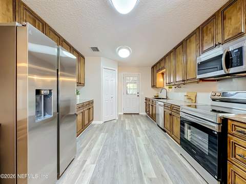 7941 Sycamore Street, Jacksonville FL - photo 12 of 48