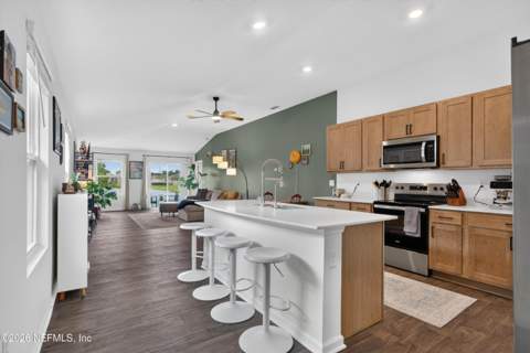 4276 Quaking Street, Jacksonville FL - photo 8 of 47