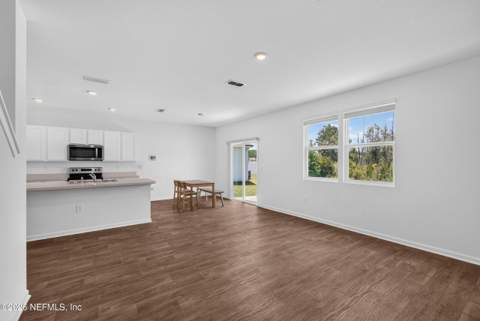2381 Birch Pine Way, Green Cove Springs FL - photo 11 of 37