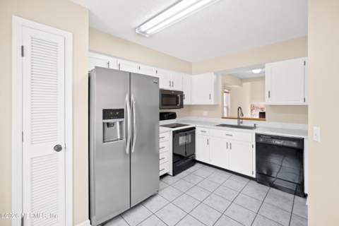 8065 Le Havre Drive, Jacksonville FL - photo 8 of 51