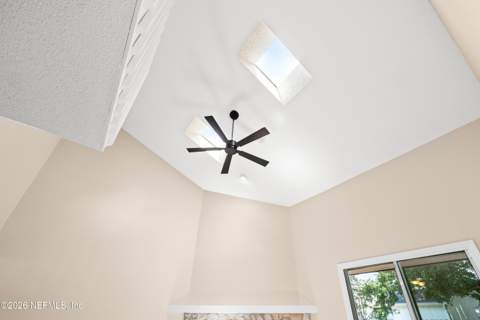 8065 Le Havre Drive, Jacksonville FL - photo 17 of 51