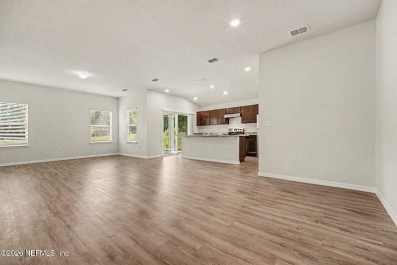 4 bedroom Single Family Residence at 8682 Kaye Lane, Kayes Hideaway, Jacksonville — photo 2