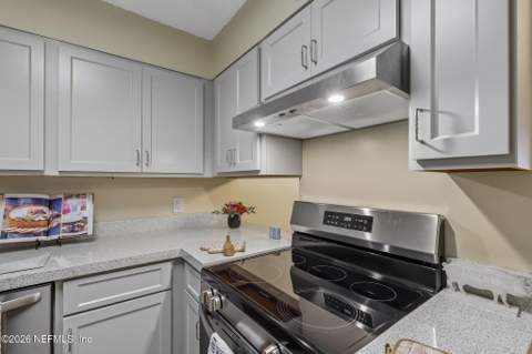 1071 Edgewood Avenue #105, Jacksonville FL - photo 14 of 35