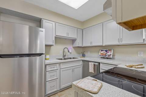 1071 Edgewood Avenue #105, Jacksonville FL - photo 15 of 35