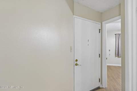 1071 Edgewood Avenue #105, Jacksonville FL - photo 6 of 35