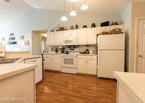 556 Whitfield Road, Jacksonville FL - photo 12 of 34