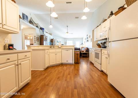 556 Whitfield Road, Jacksonville FL - photo 14 of 34