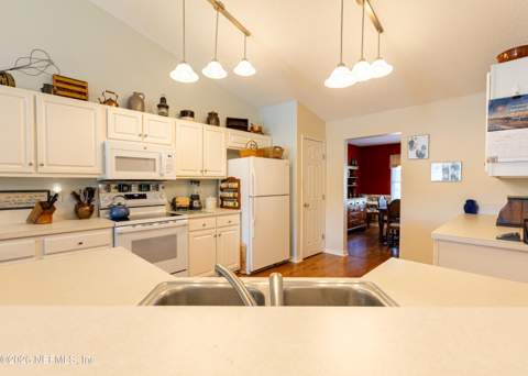 556 Whitfield Road, Jacksonville FL - photo 15 of 34