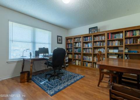 556 Whitfield Road, Jacksonville FL - photo 8 of 34