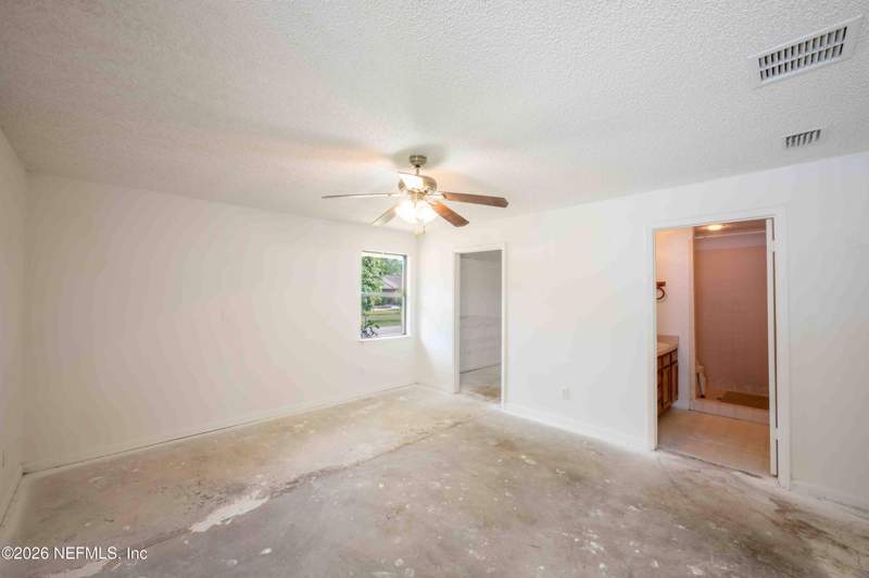 4 bedroom Single Family Residence at 5405 Julington Creek Road, Manor Del Rio, Jacksonville — photo 5