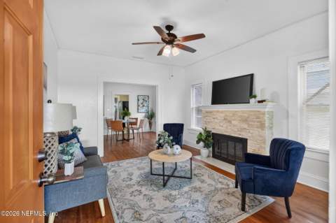 4749 Crescent Street, Jacksonville FL - photo 18 of 48