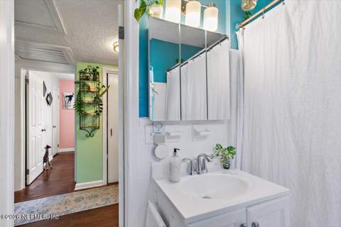 3633 Rendale Drive, Jacksonville FL - photo 8 of 19