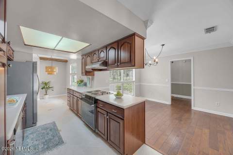 3386 Sarah Spaulding Drive, Jacksonville FL - photo 6 of 43