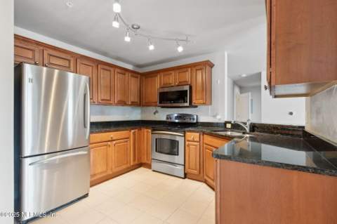 400 E Bay Street #805, Jacksonville FL - photo 13 of 71