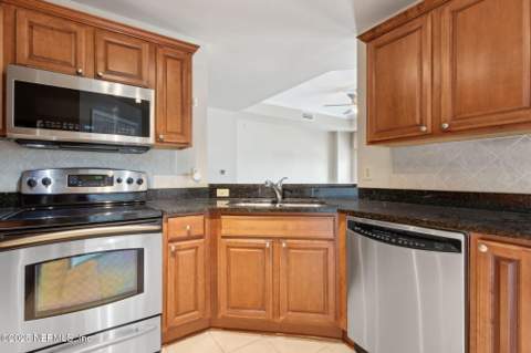 400 E Bay Street #805, Jacksonville FL - photo 14 of 71