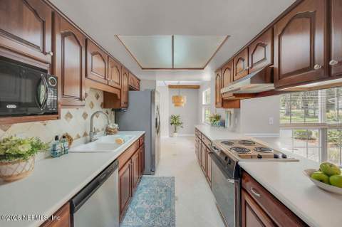 3386 Sarah Spaulding Drive, Jacksonville FL - photo 11 of 43
