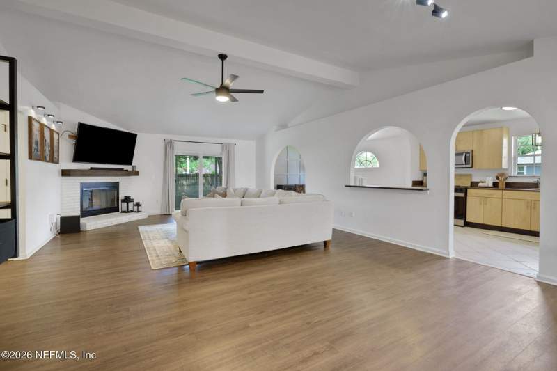 3 bedroom Single Family Residence at 1640 Troy Lynn Trail, Mt Pleasant Creek, Jacksonville — photo 5