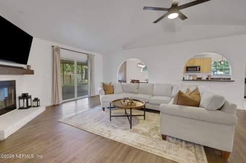 1640 Troy Lynn Trail, Jacksonville FL - photo 8 of 57