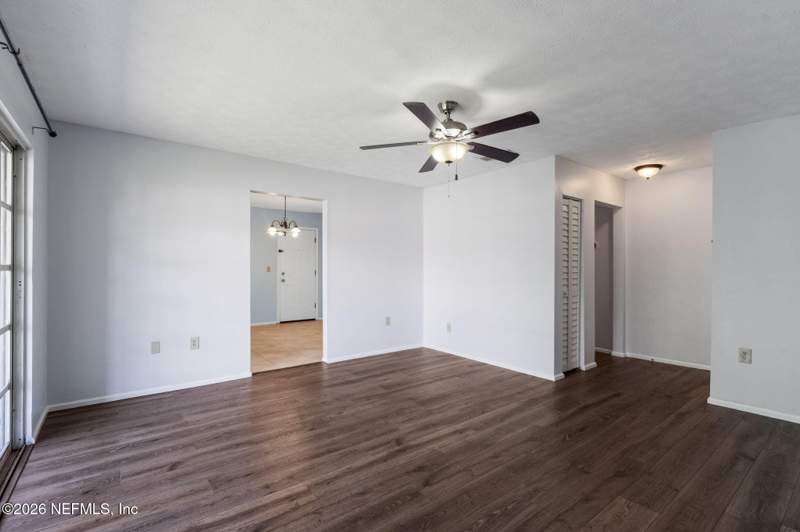 2 bedroom Condominium at 5201 Atlantic Blvd Boulevard #56, Colonial Point Condo, Jacksonville — photo 4