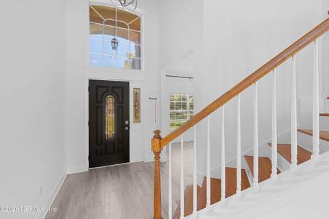 12008 Rising Oaks Drive, Jacksonville FL - photo 7 of 47