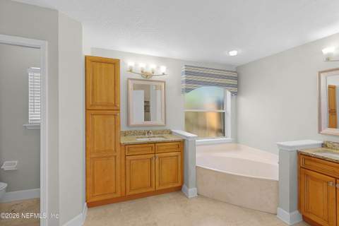 12008 Rising Oaks Drive, Jacksonville FL - photo 15 of 47