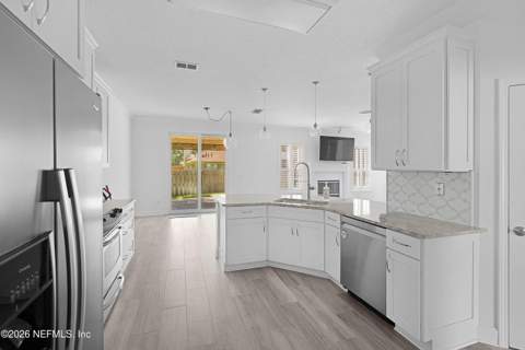 12008 Rising Oaks Drive, Jacksonville FL - photo 23 of 47