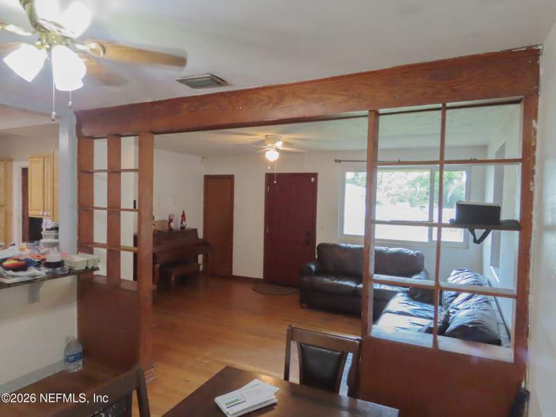 3 bedroom Single Family Residence at 2295 Lake Drive, Southside Estates, Jacksonville — photo 5