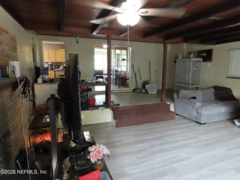 2295 Lake Drive, Jacksonville FL - photo 10 of 29