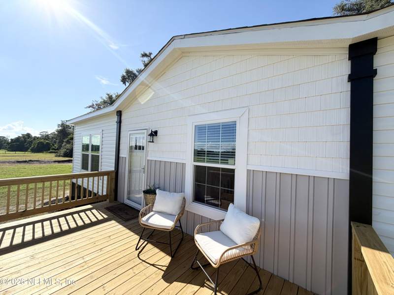 3 bedroom Mobile Home at 13543 SW 195th Avenue, Metes & Bounds, Brooker — photo 5