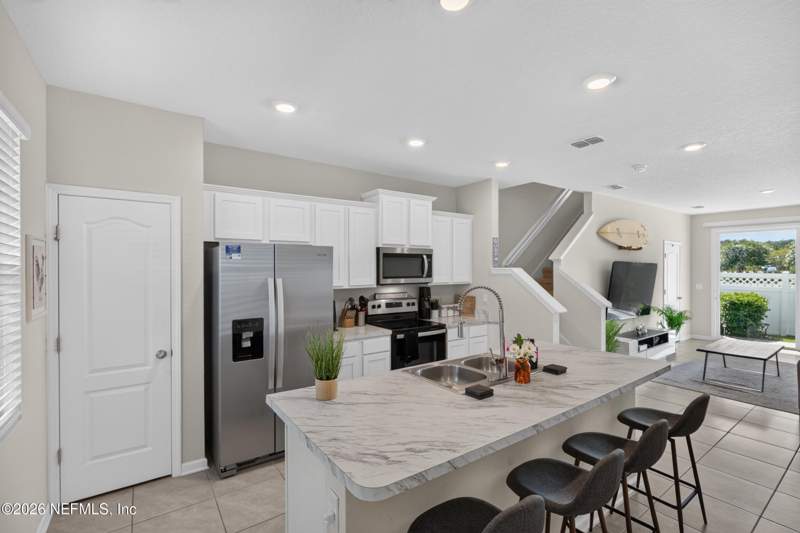 2 bedroom Townhouse at 3933 Oak Mill Road, Towering Oaks, Orange Park — photo 3